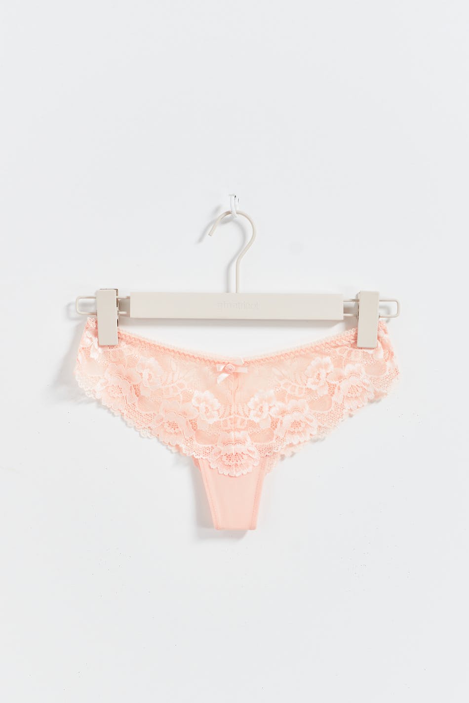 Lace string