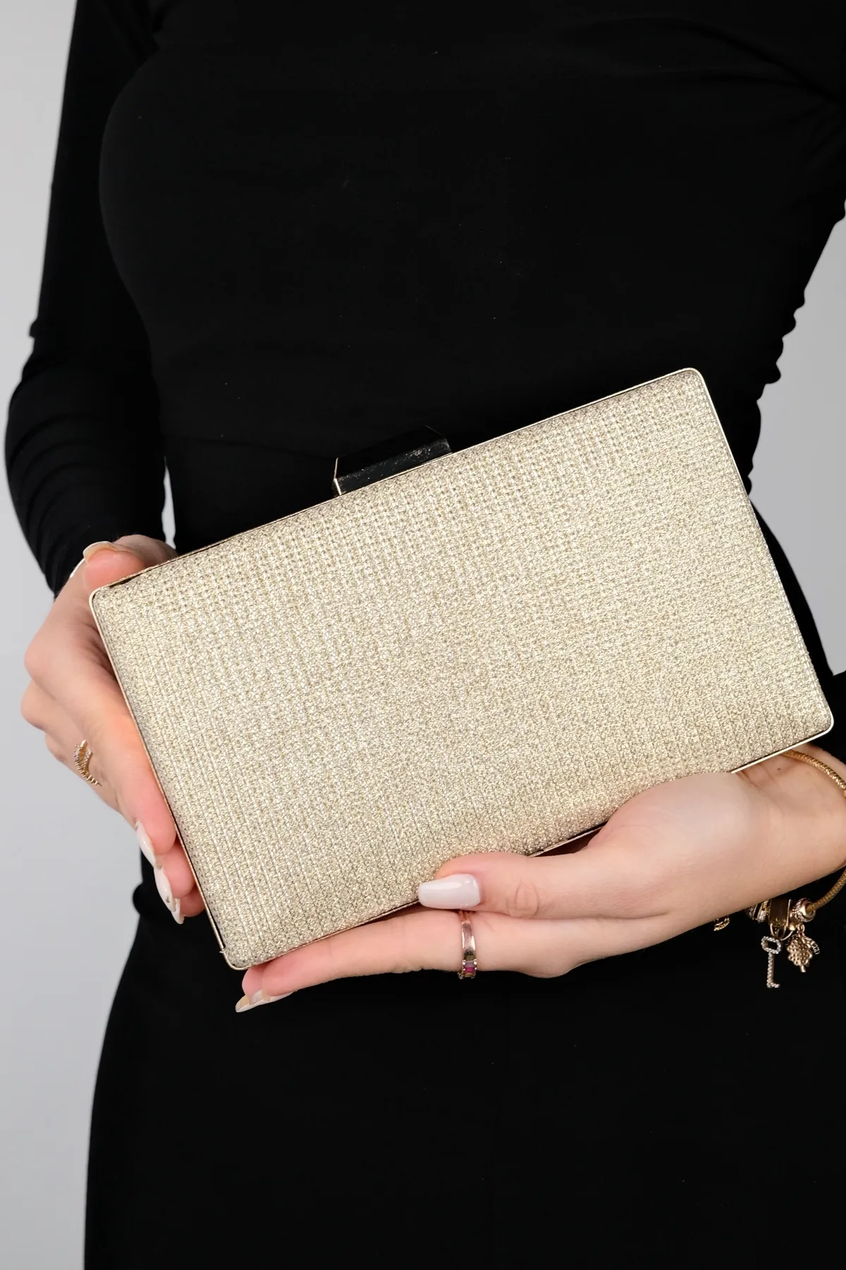 LuviShoes  Abendtasche - Goldfarben - Unifarben