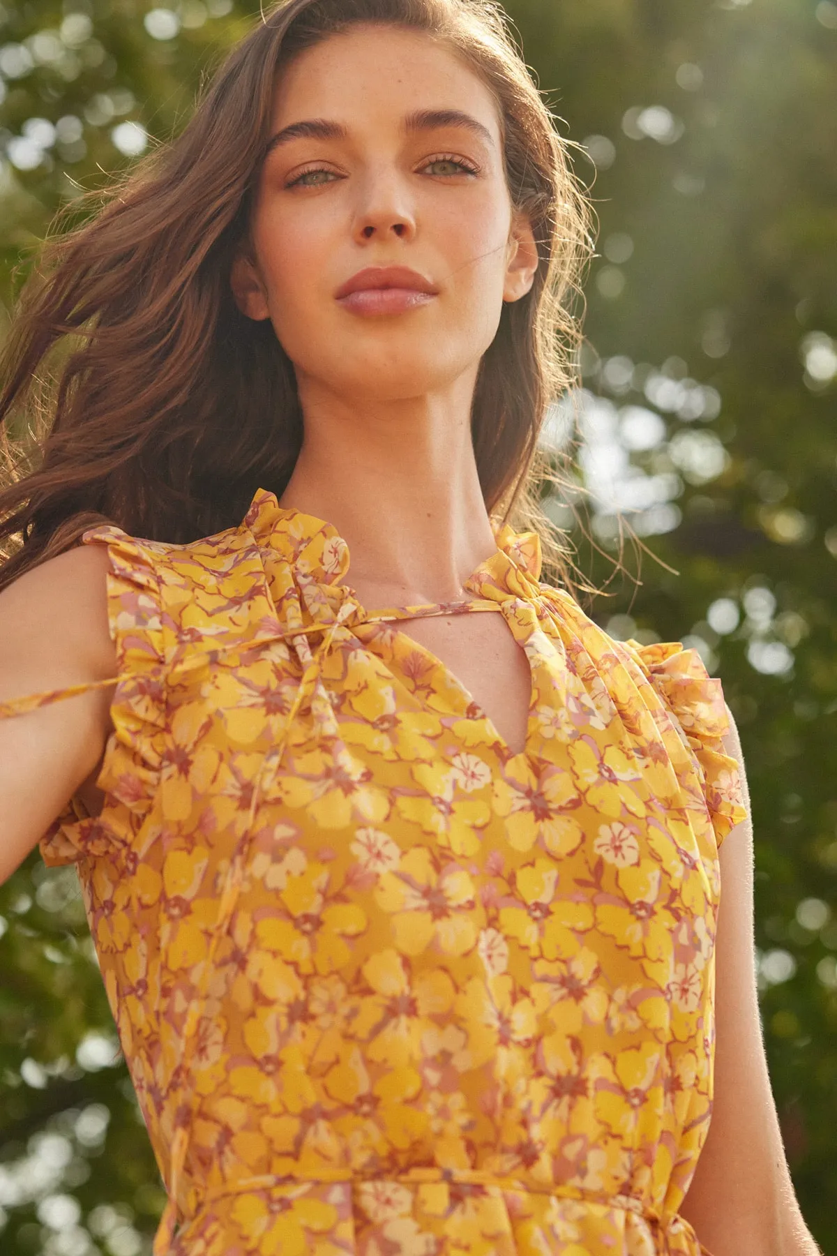 Trendyol Collection  Gelb gemustertes Midi-Gewebekleid in A-Linie/Glockenform TWOSS23EL01840