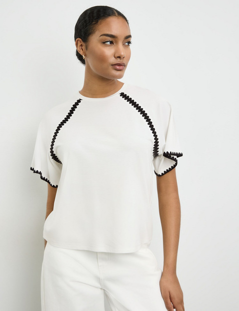 Kurzarmshirt mit dekorativem Kontrast-Stitching