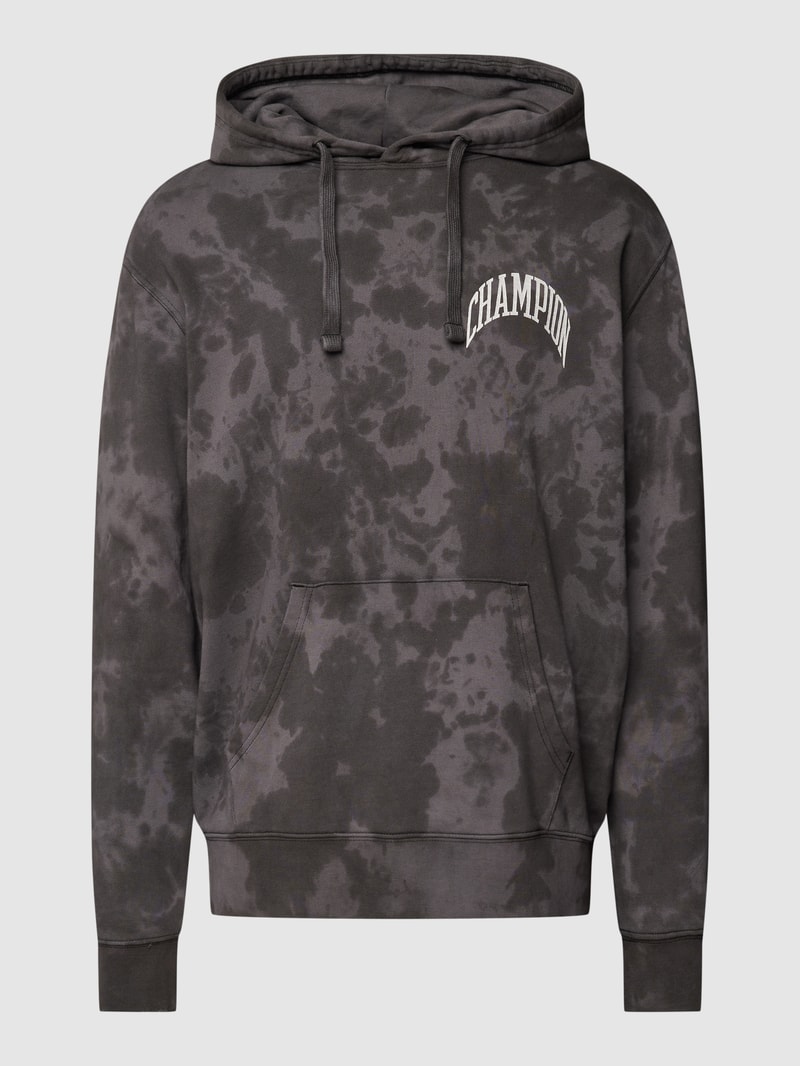 Hoodie im Batik-Look in schwarz
