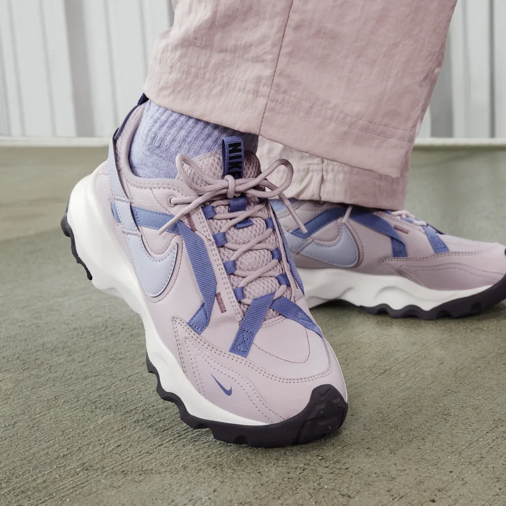 Nike TC 7900 DD9682-002 / lila
