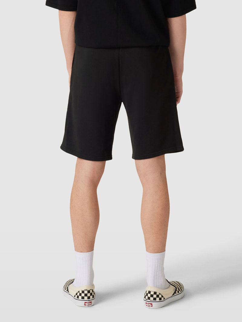Sweatshorts mit elastischem Bund in schwarz