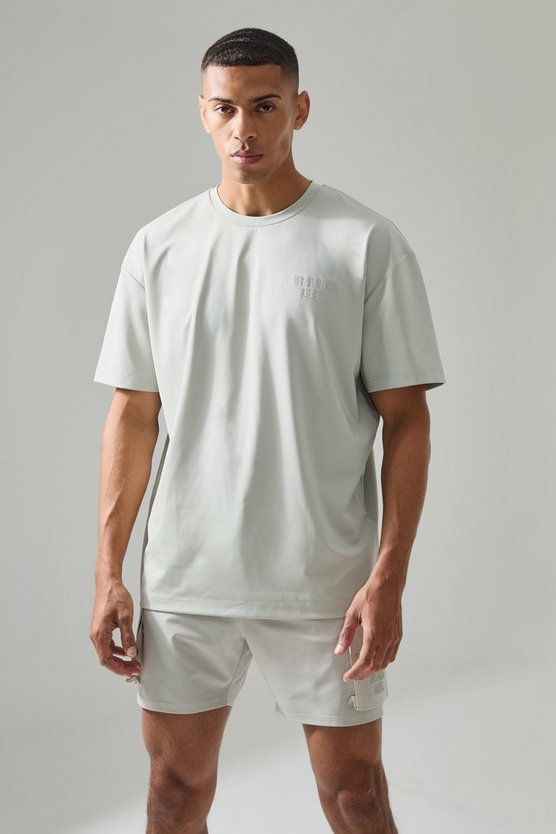 Active Trainings Dept Oversize T-Shirt und Cargo-Shorts