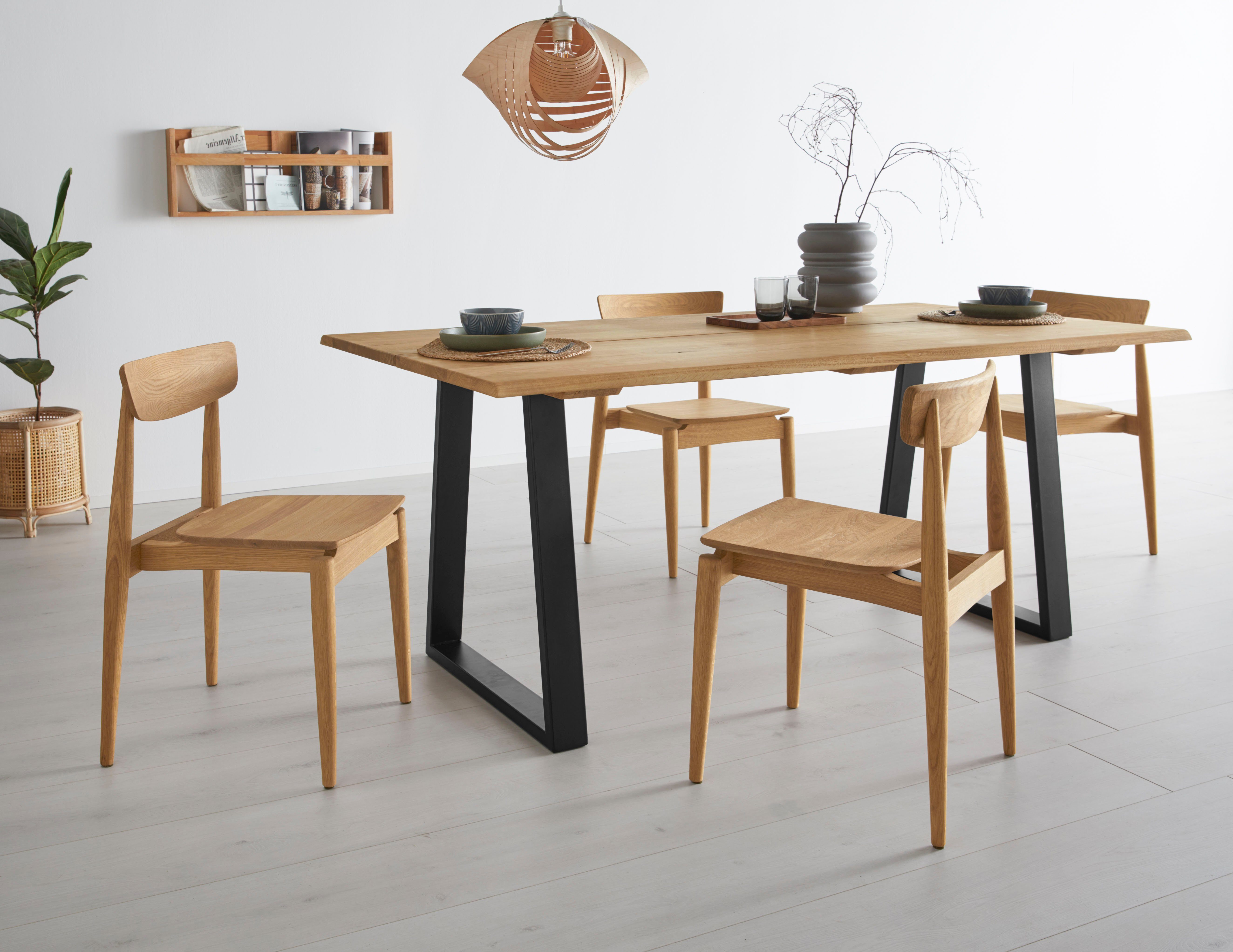 OTTO products 4-Fußstuhl Veikko (Set, 2 St), vegan, mit pflanzlichem Bio Öl behandelt, Massivholz Eiche, stapelbar