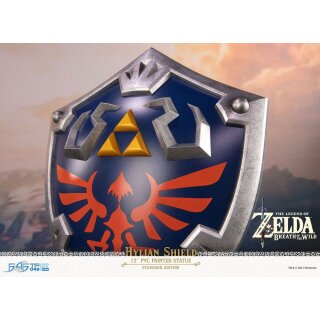 The Legend of Zelda Breath of the Wild PVC Statue Hylian Shield Standard Edition 29 cm