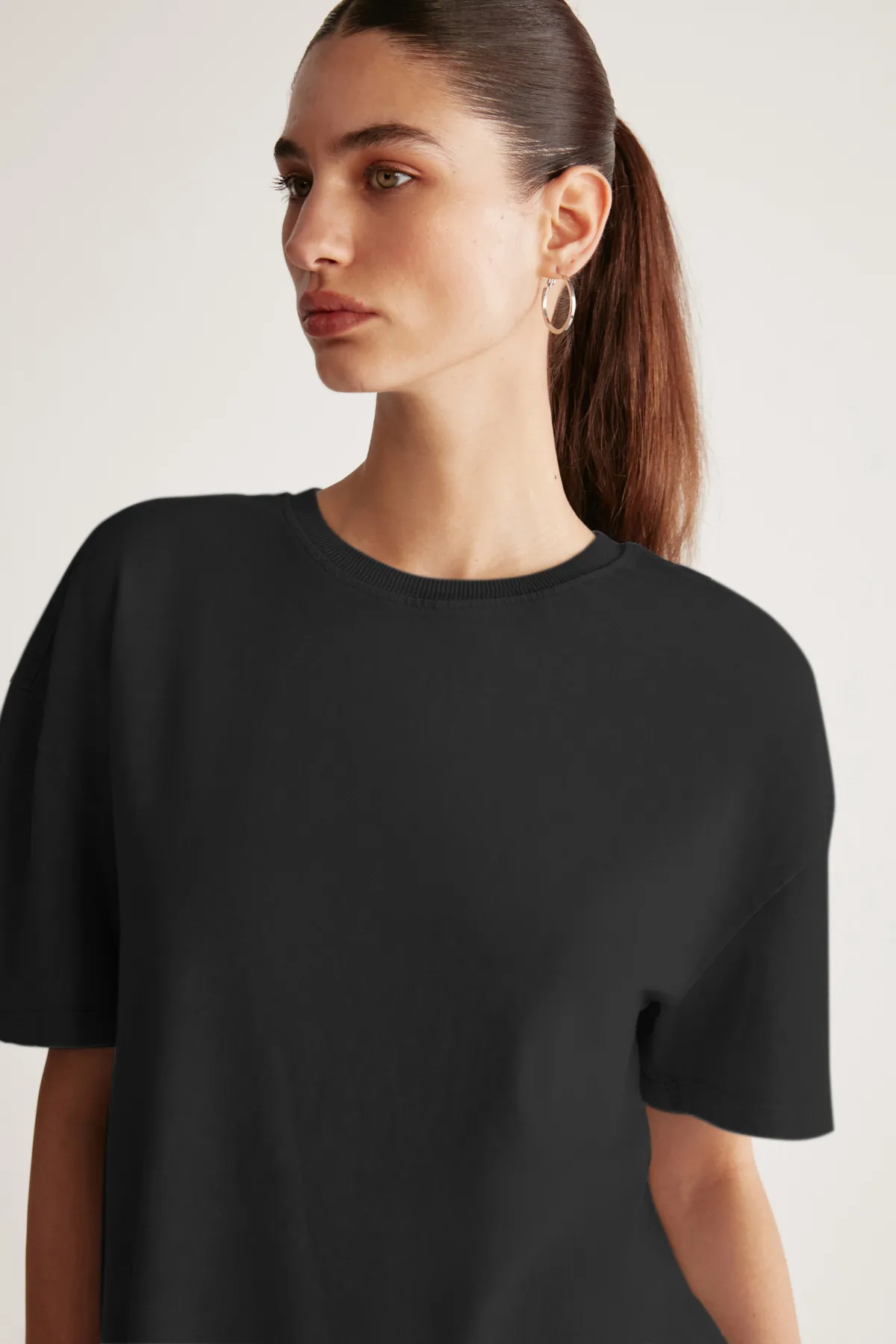 GRIMELANGE  Jemmy Damen-T-Shirt mit entspannter Passform und Rundhalsausschnitt aus 100 % Baumwolle in Schwarz