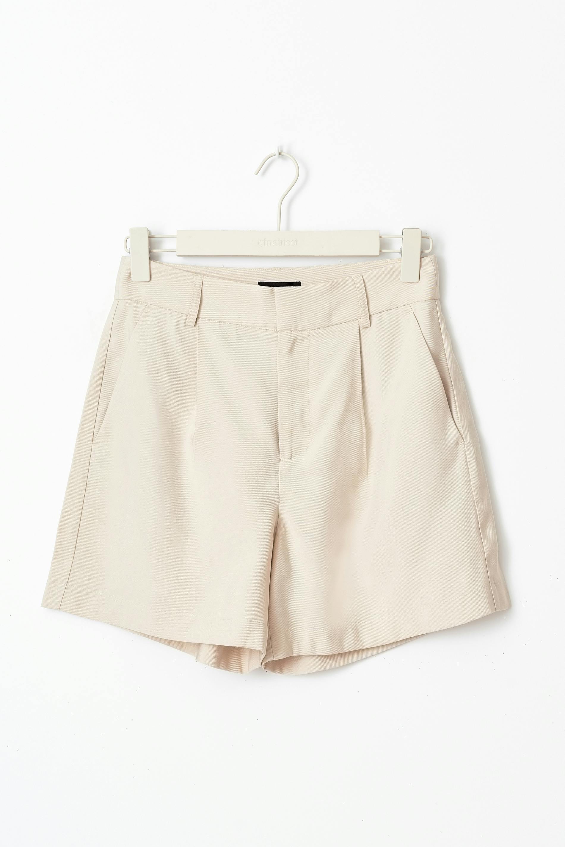 Tailored bermuda shorts