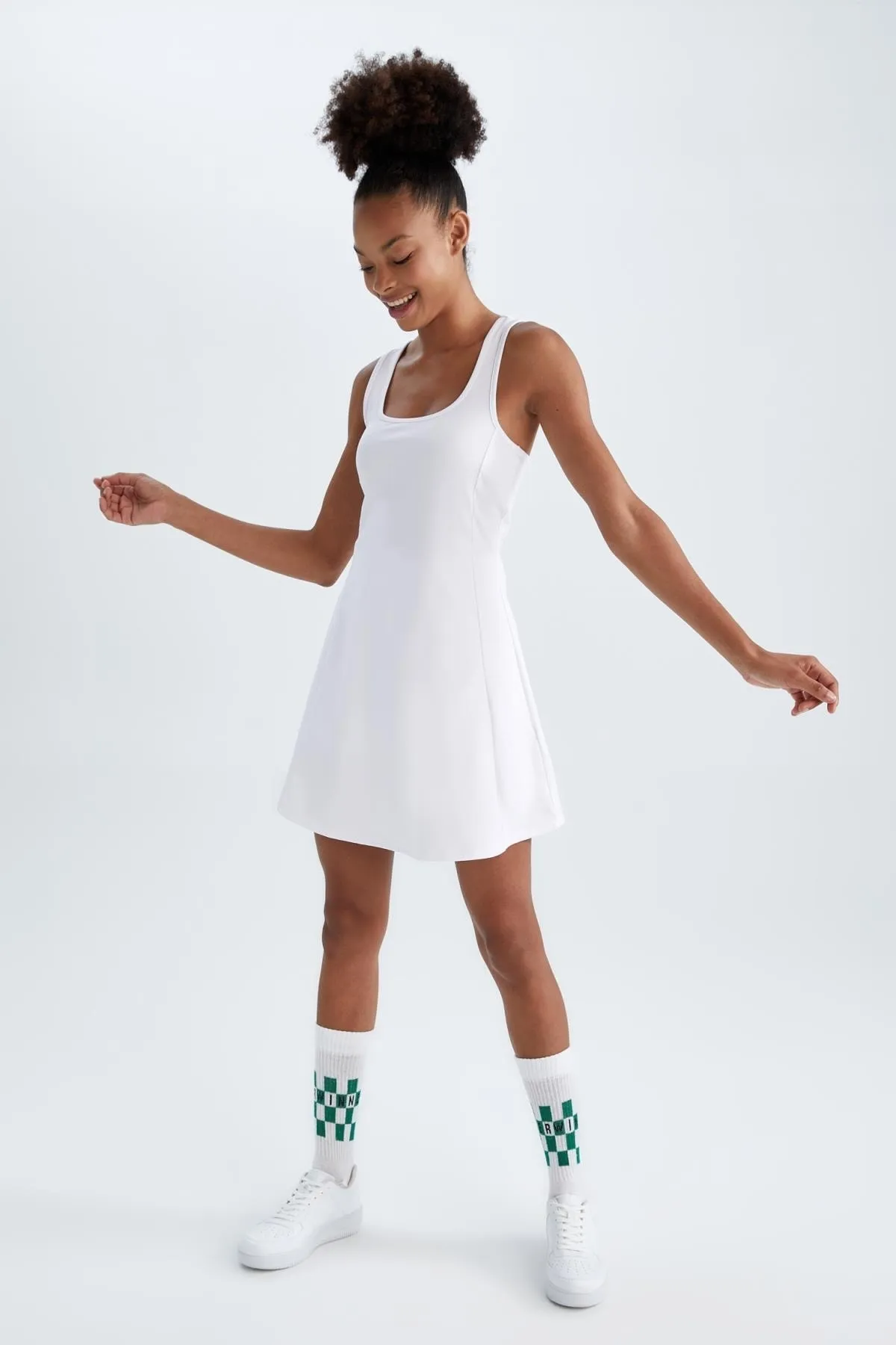 DeFacto  Figurbetontes Kleid in A-Linie