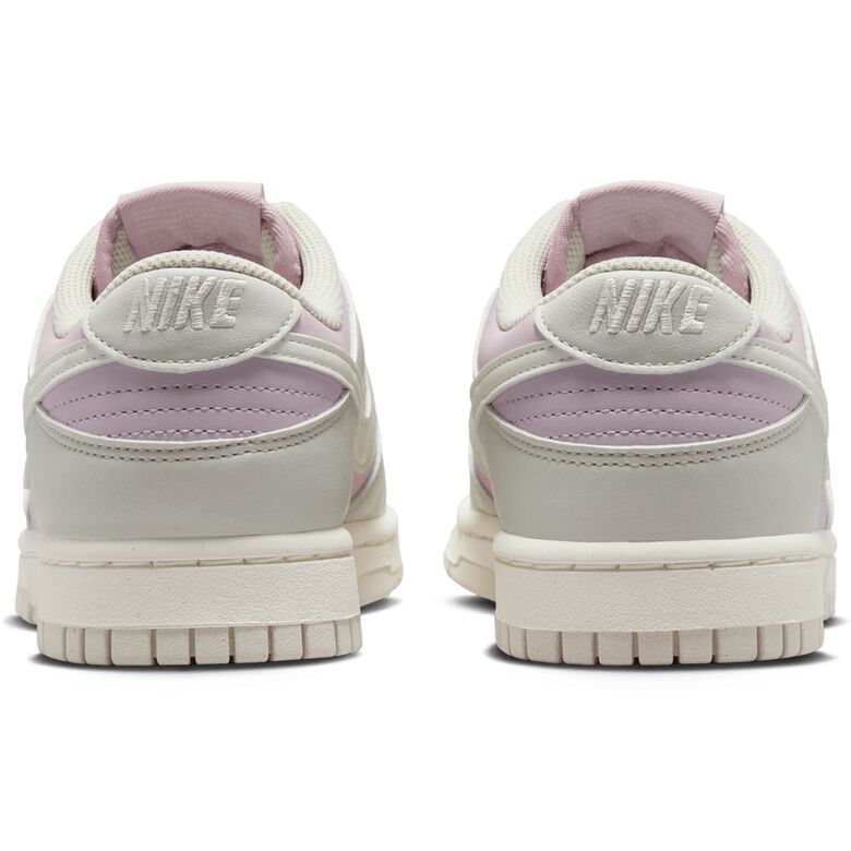NIKE Wmns Dunk Low Next Nature 