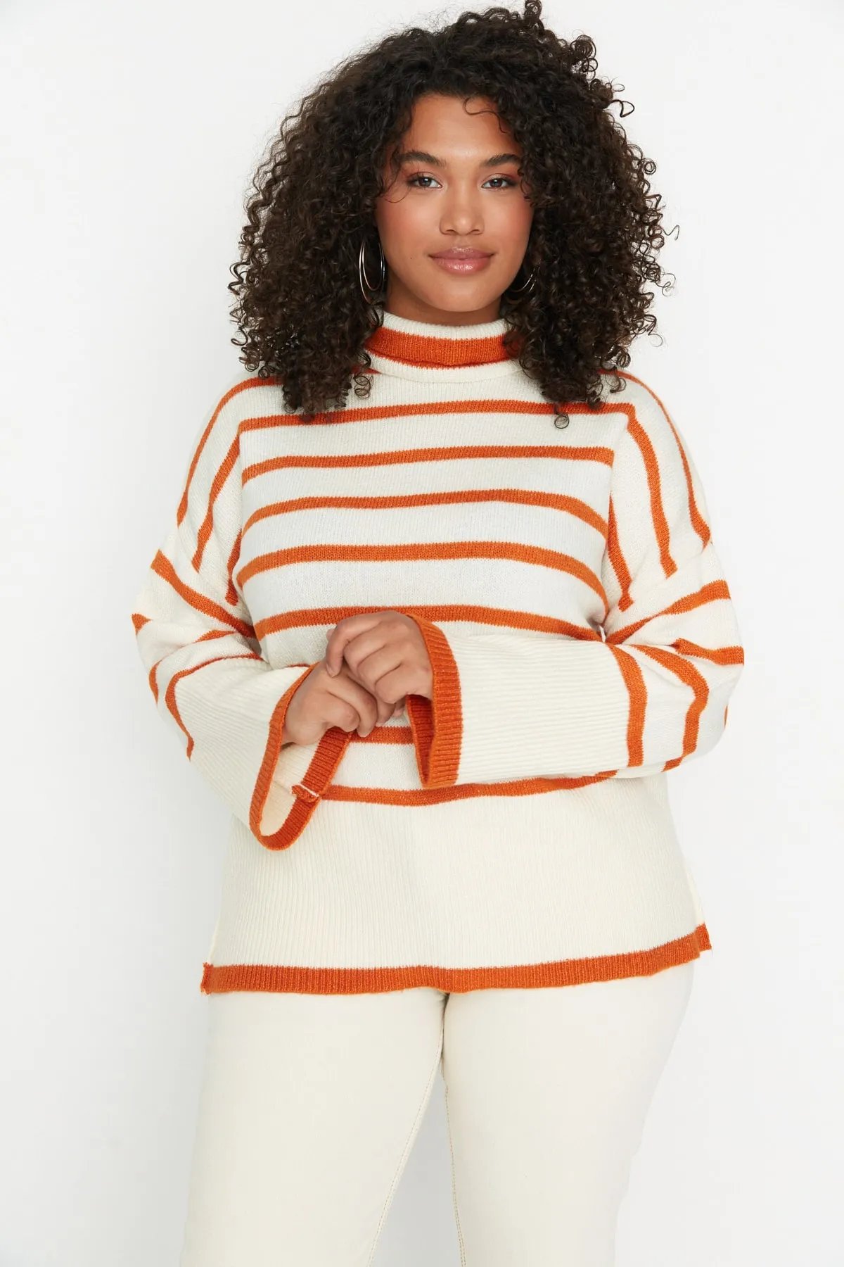 Trendyol Curve  Orange gestreifter Strickpullover TBBAW23AN00015