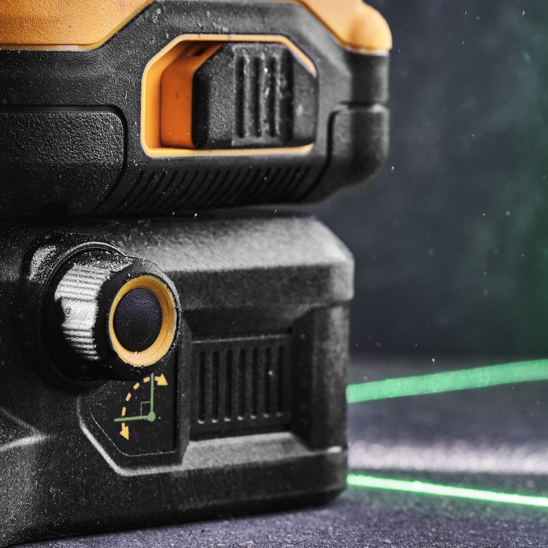 DeWalt DCE089NG18-XJ Samonivelirajući križni linijski laser 3x360° zeleni snop 12/18 V bez baterija i punjača