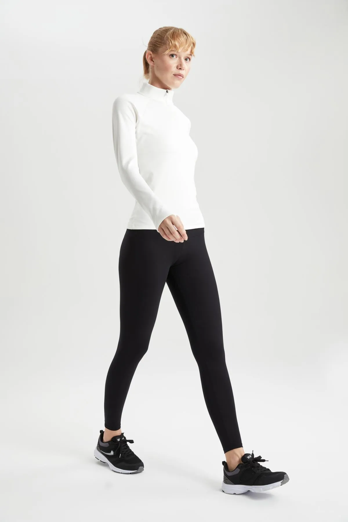 DeFacto  Sporttights - Fit Waist, Modell B0920ax23au