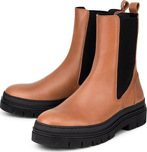 Another A Chelsea Boot