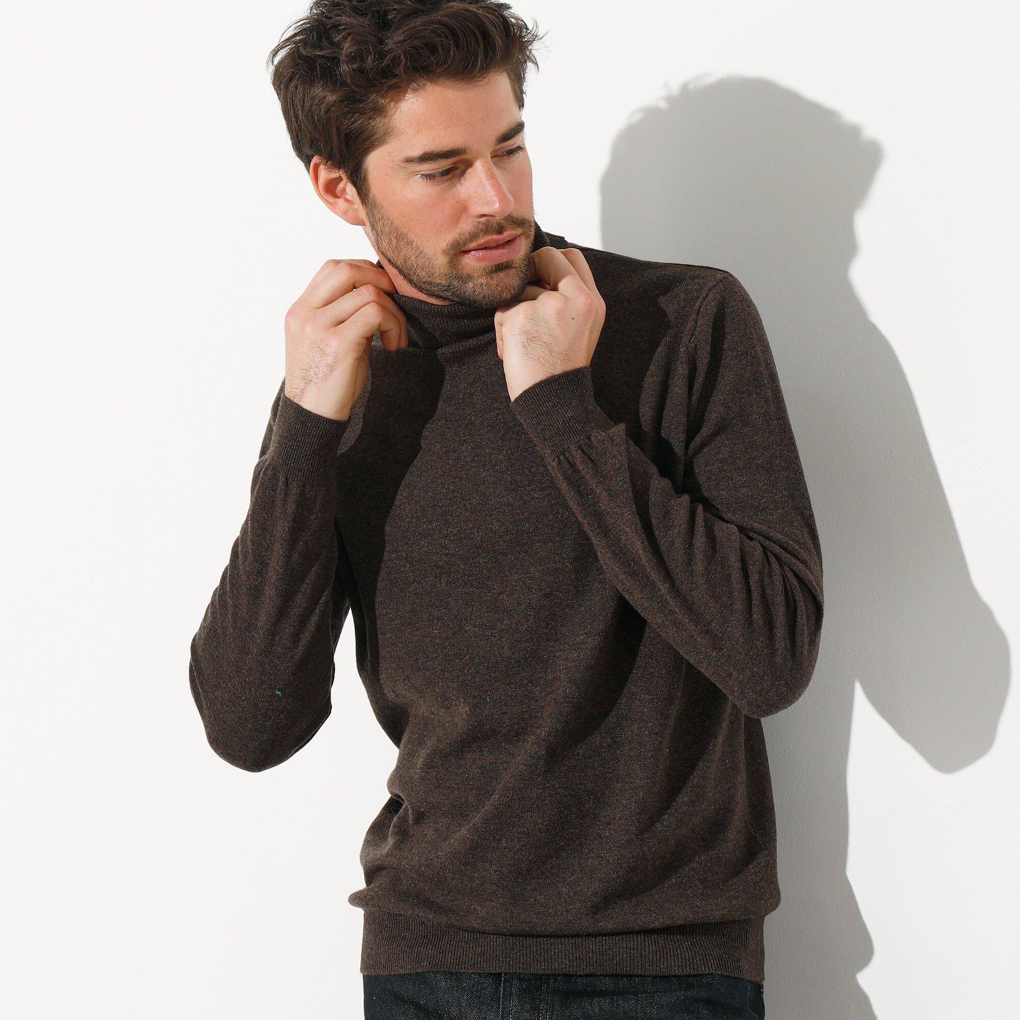 Pull col roulé en laine mélangée