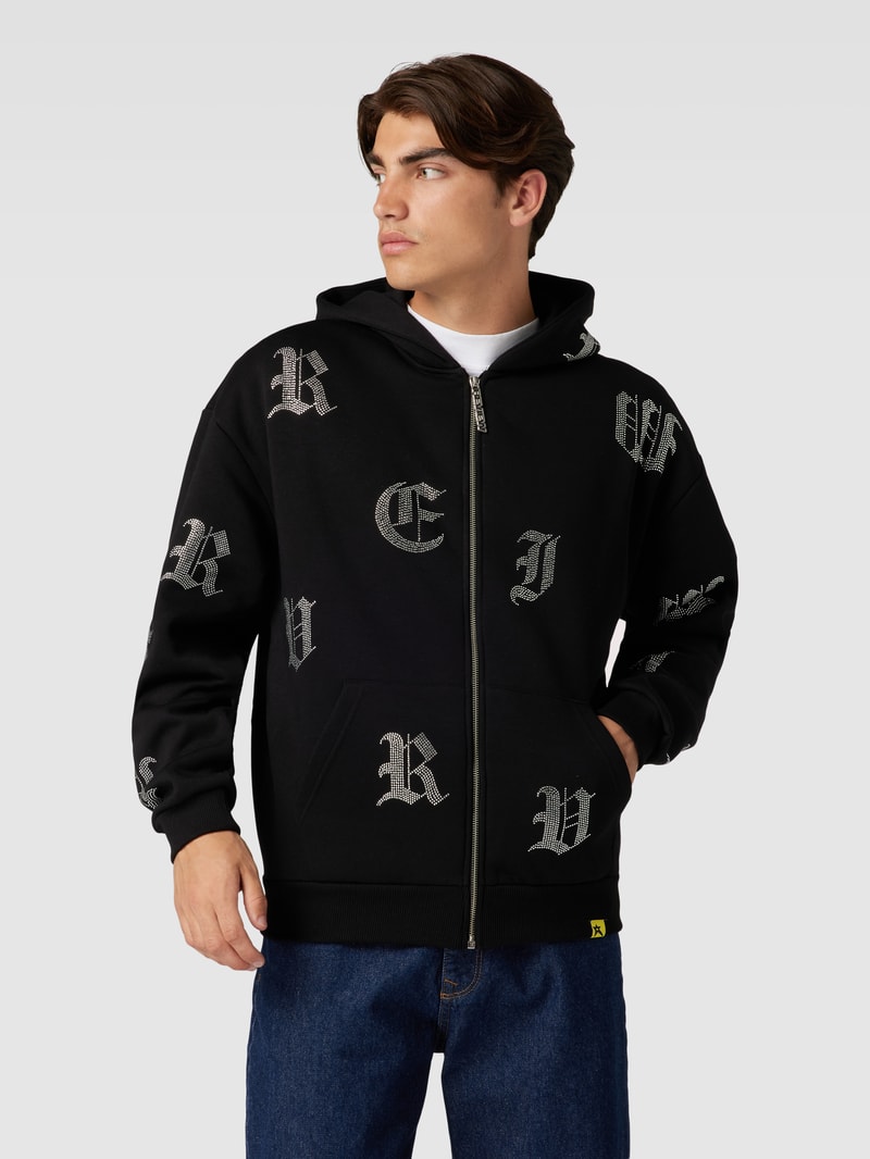 Sweatjacke mit Label-Details aus Strasssteinbesatz in schwarz