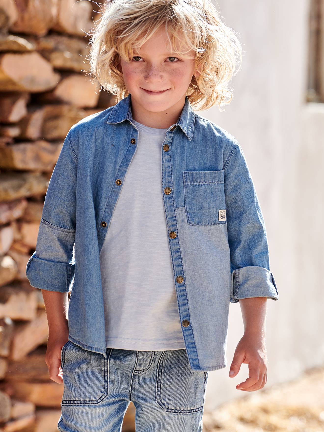 Chemise en jean garçon avec empiècements contrastés stone