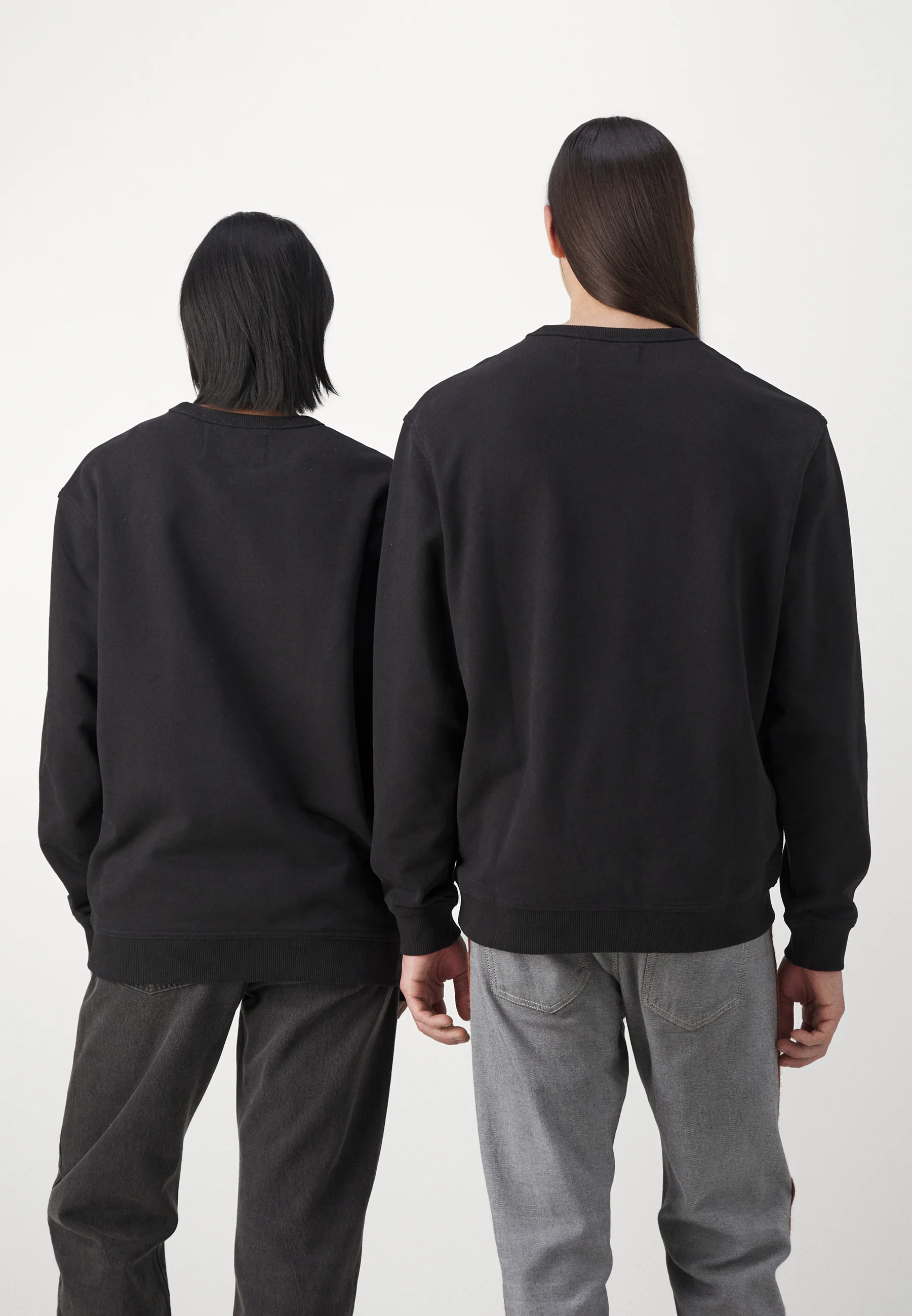 Sudadera unisex de cuello redondo con monograma Echo de Calvin Klein Jeans