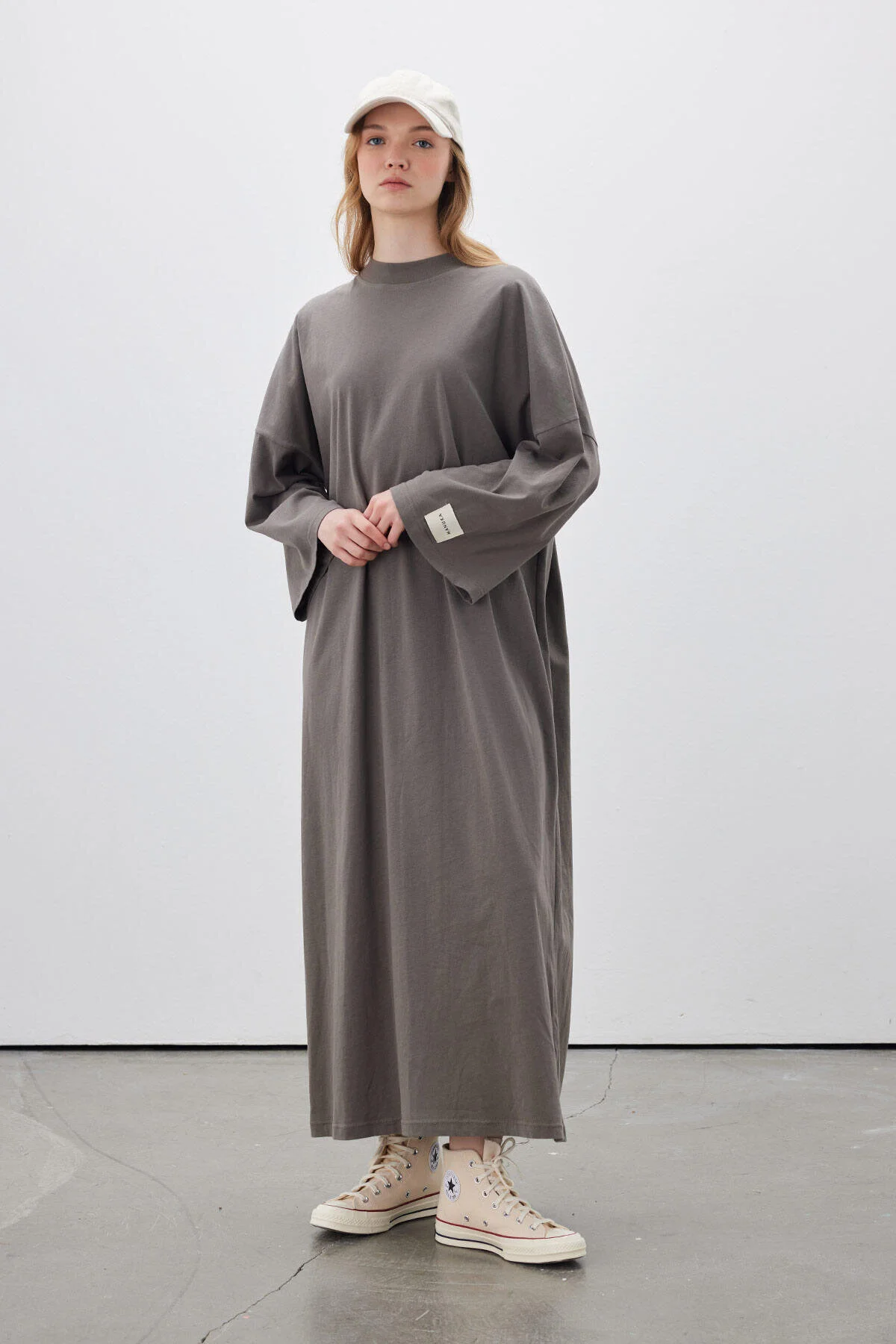 Manuka  Übergroßes langes bequemes Kleid Anthrazit