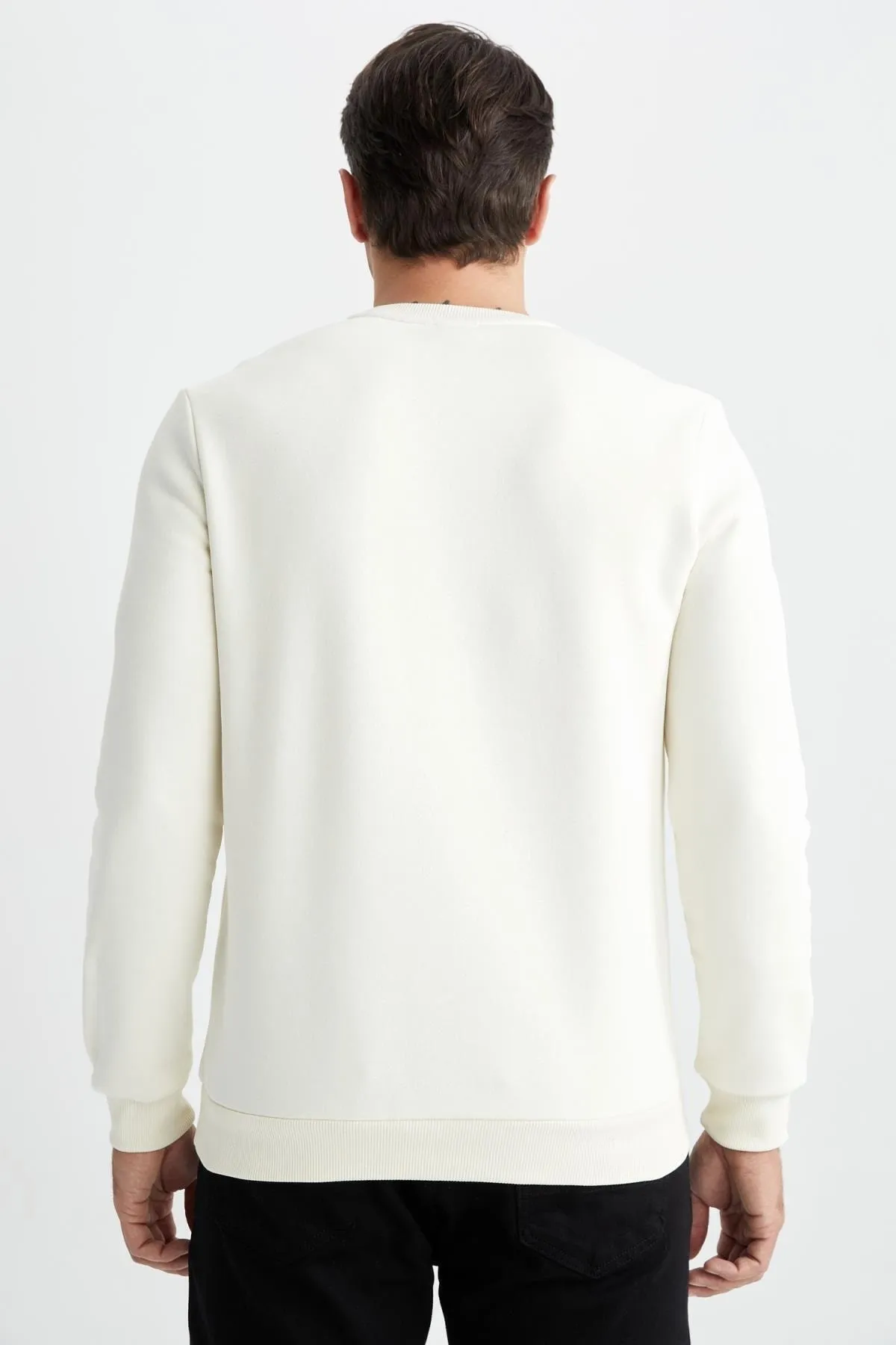 DeFacto  Basic-Sweatshirt aus Baumwolle mit normaler Passform und Rundhalsausschnitt