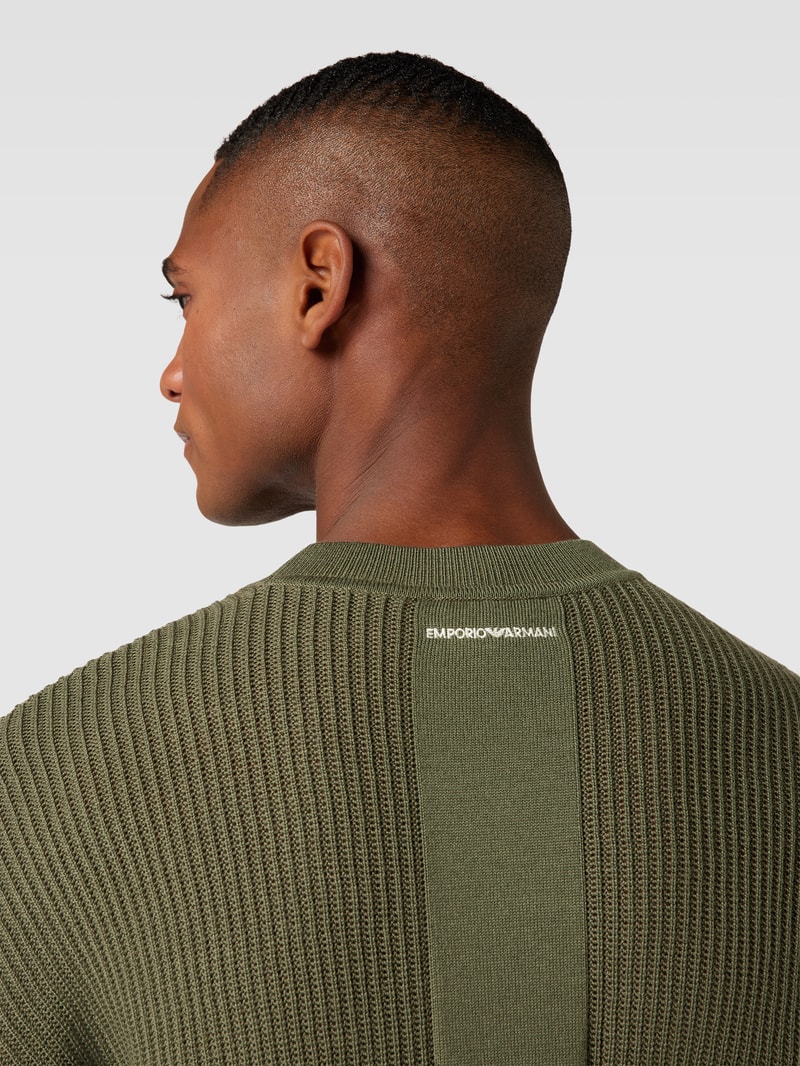 Strickpullover mit Rundhalsausschnitt in olivgrün