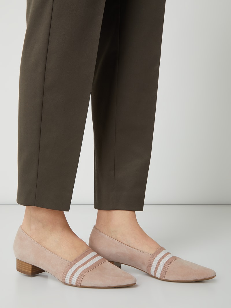 Ballerinas aus Veloursleder in beige