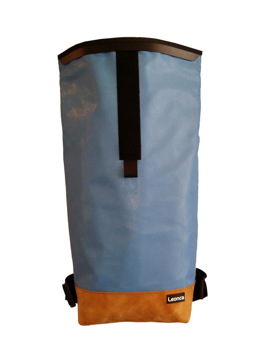 LEONCA Handtaschen blau Rollrucksack Turnmatte & Turnbockleder S