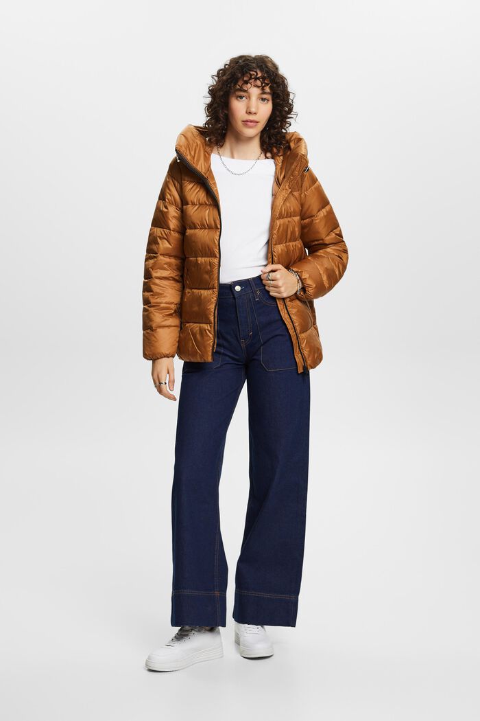 Recycelt: Pufferjacke mit Kapuze
