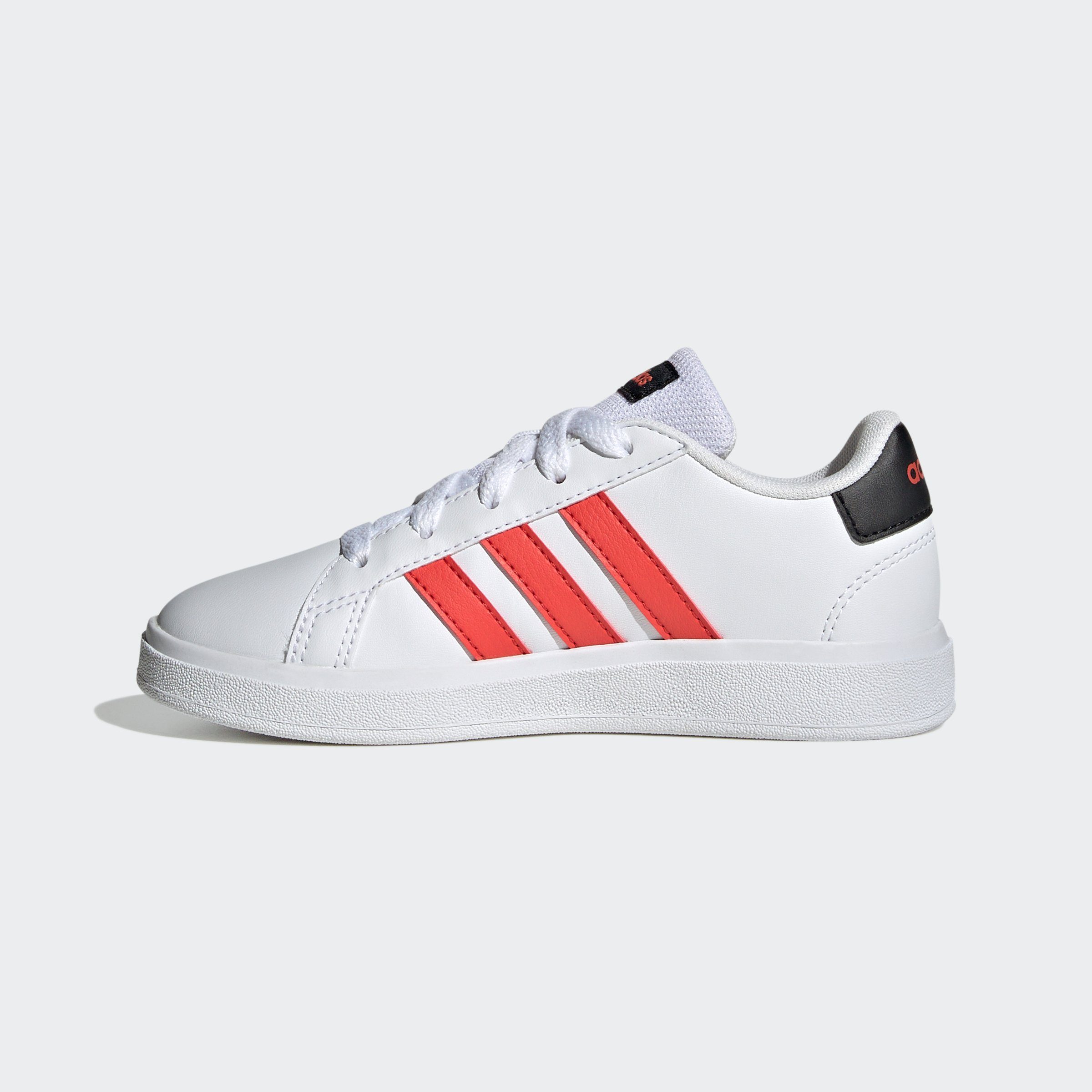 adidas Sportswear GRAND COURT LIFESTYLE TENNIS LACE-UP Sneaker Design auf den Spuren des adidas Superstar