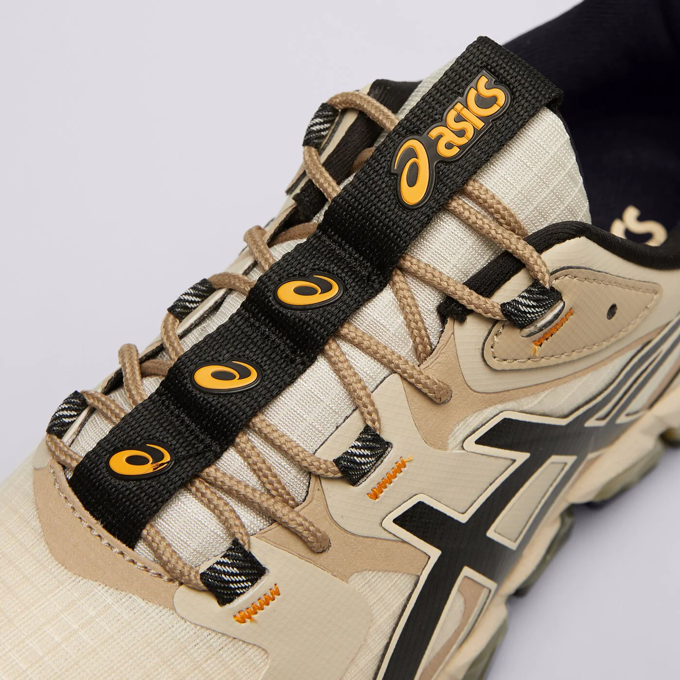 ASICS GEL-QUANTUM 180 6 Beige