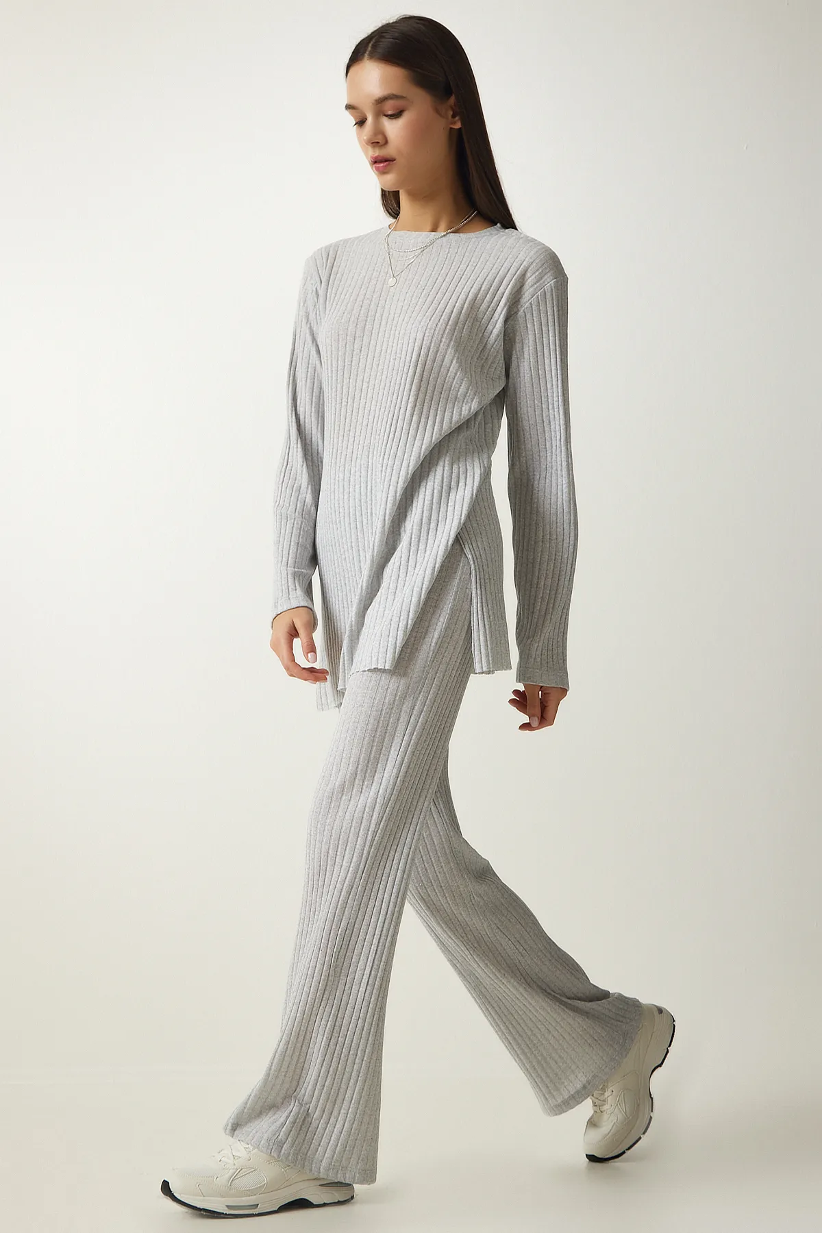Happiness İstanbul  Graues Cord-Strickblusen- und Hosen-Set für Damen OW00008
