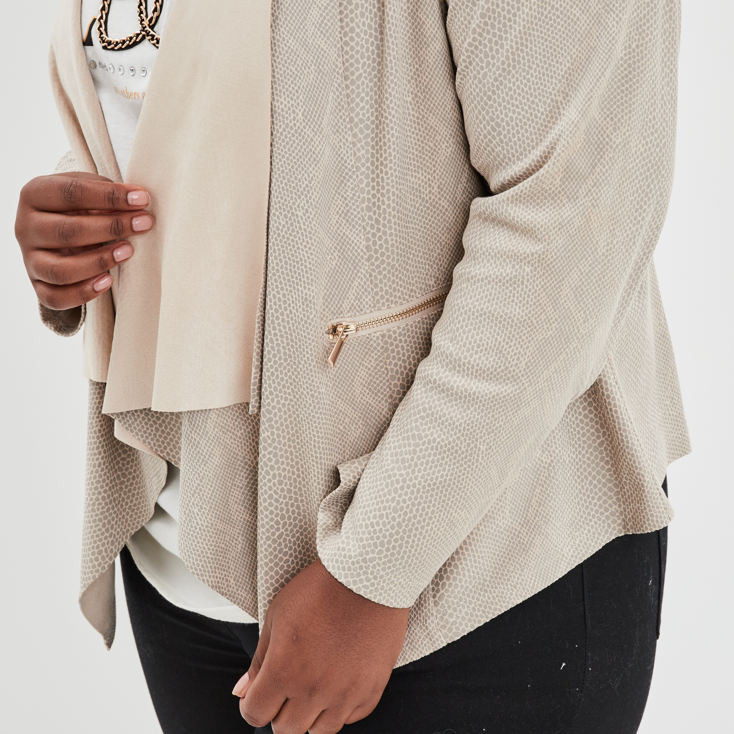 Veste à pans aspect suédine sable femme grande taille | La Halle