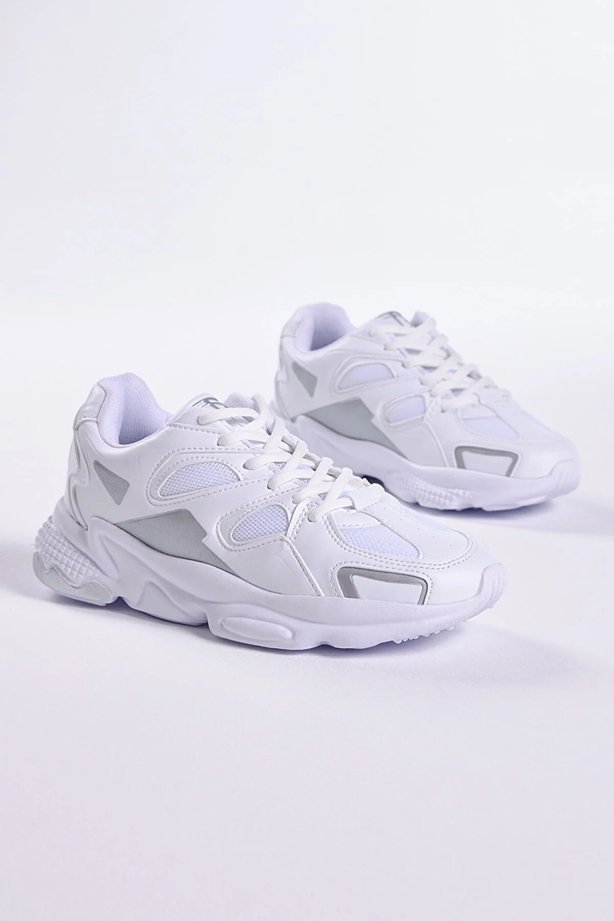 Tonny Black  Weiße Unisex-Sportschuhe Tb252