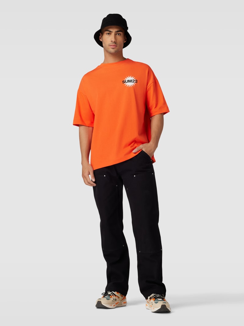 Oversized T-Shirt mit Motiv-Print in dunkel orange