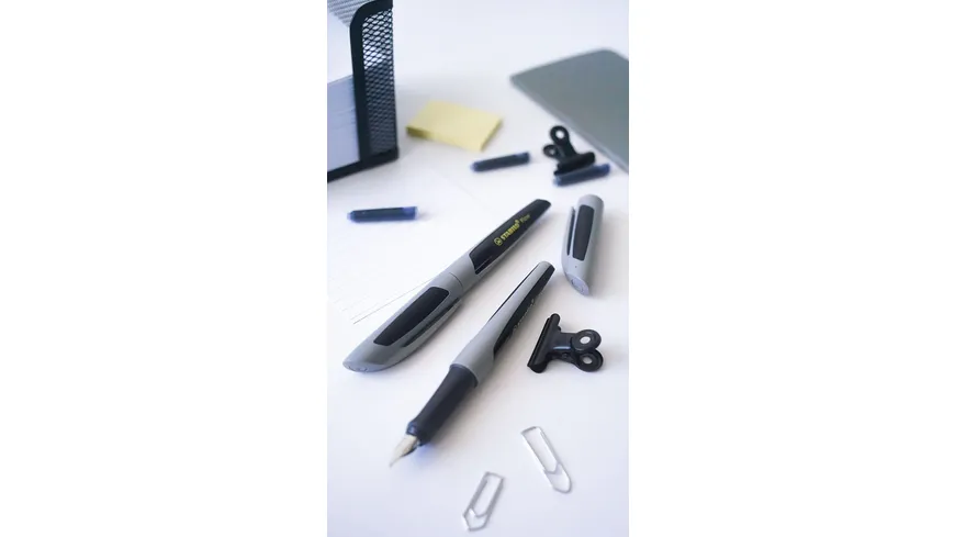 STABILO® Füller - STABILO Flow ACTIVE in grau - Einzelstift - inklusive Patrone grau