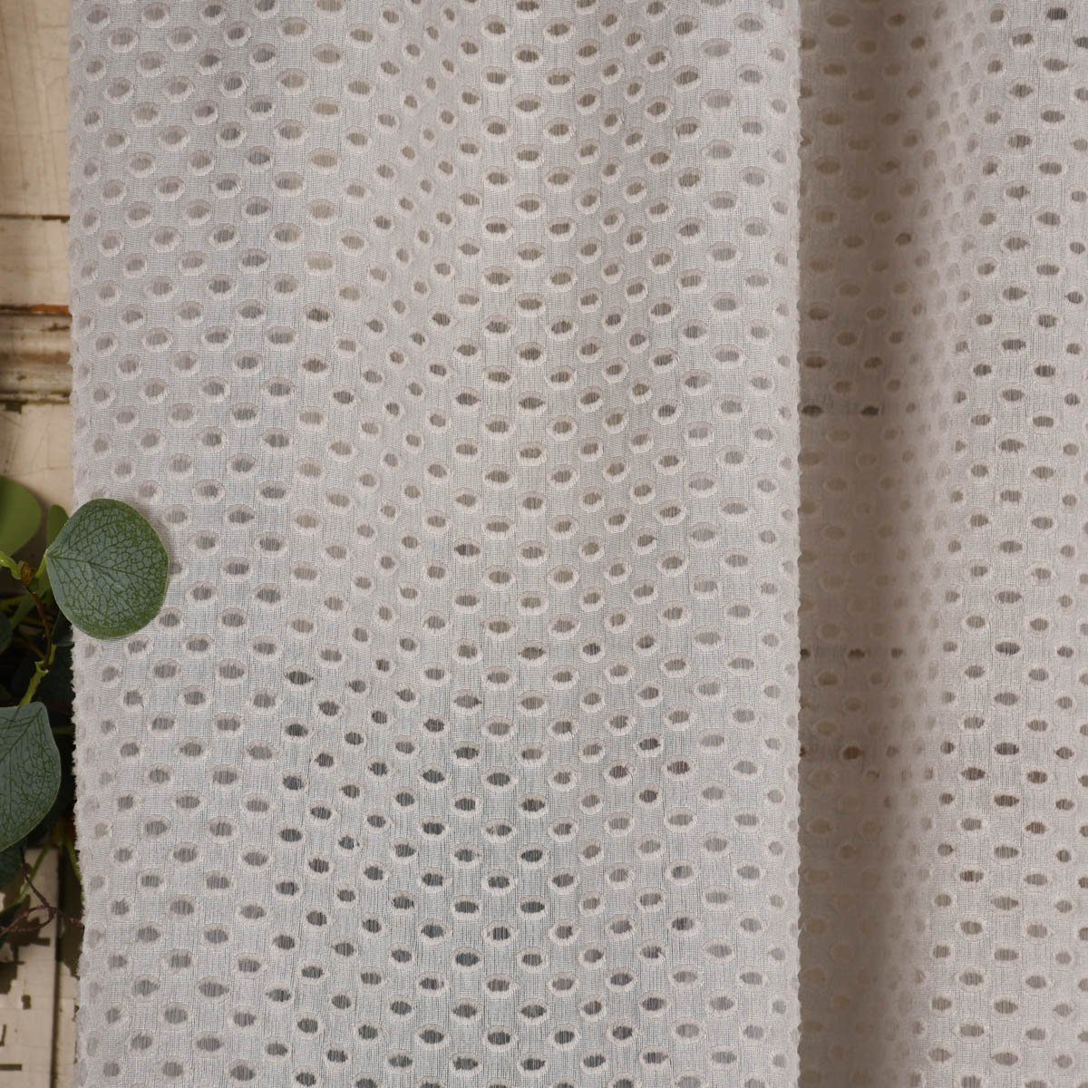 Meterware Rasch Textil Stores Punti Scherli Punkte hellgrau 300cm, stark perforiert, Kunstfaser, überbreit