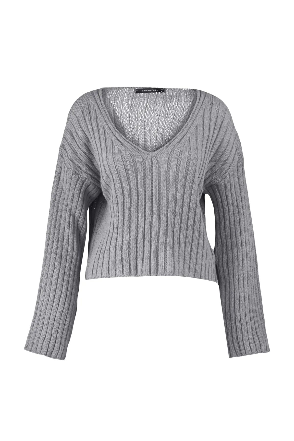 Trendyol Collection  Grauer, kurzer Basic-Strickpullover aus Wolle mit weiter Passform TWOAW23KZ01844