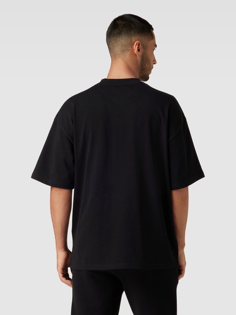 T-Shirt mit Label-Print - MATW X REVIEW in schwarz