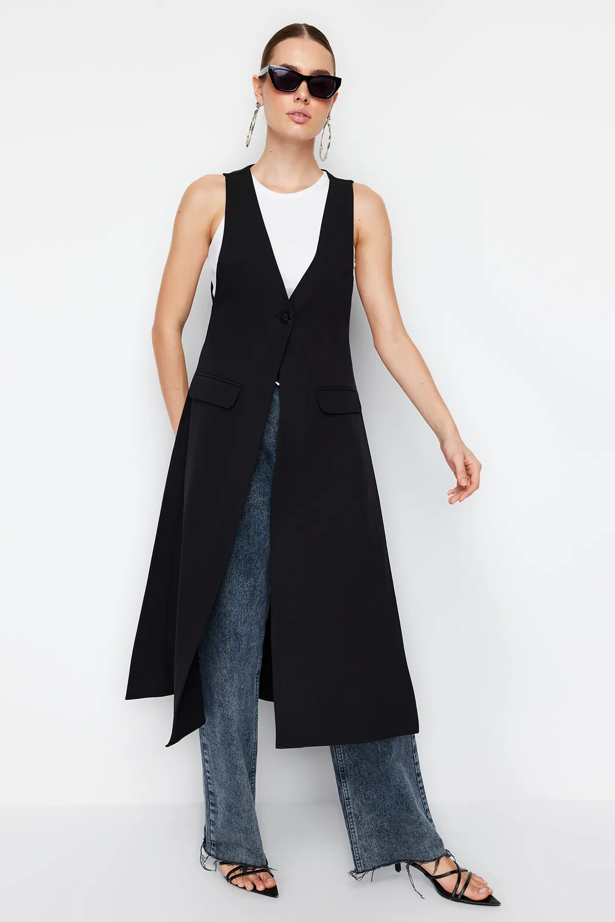 Trendyol Collection  Schwarze, taillierte, lange Weste TWOSS24YE00036