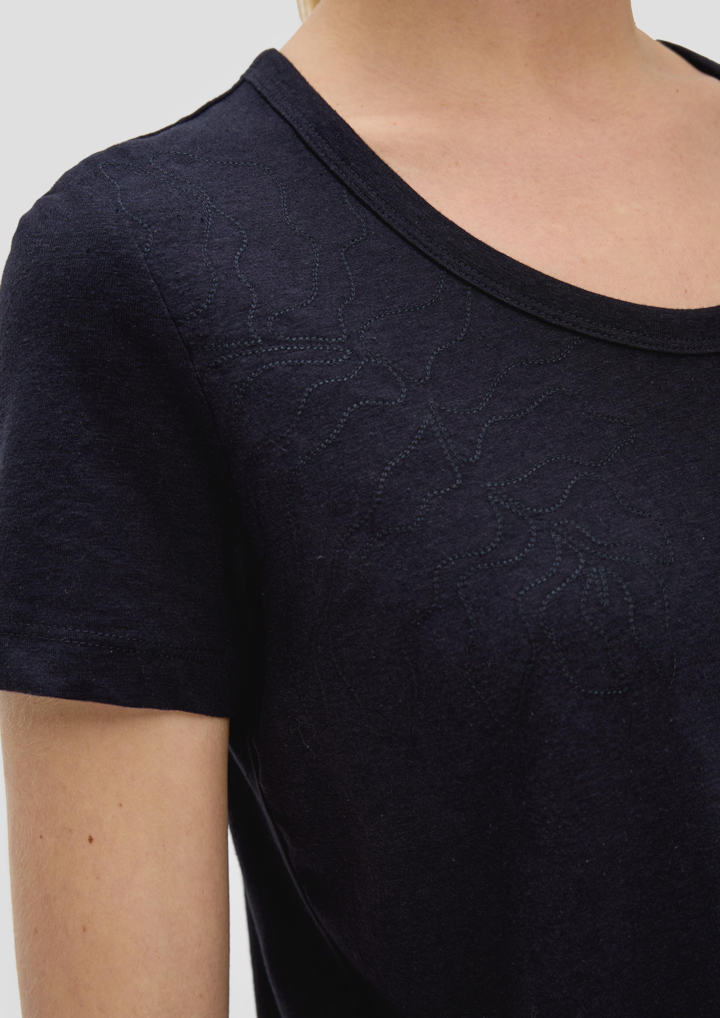 T-Shirt mit Stickerei  2144446-59D1