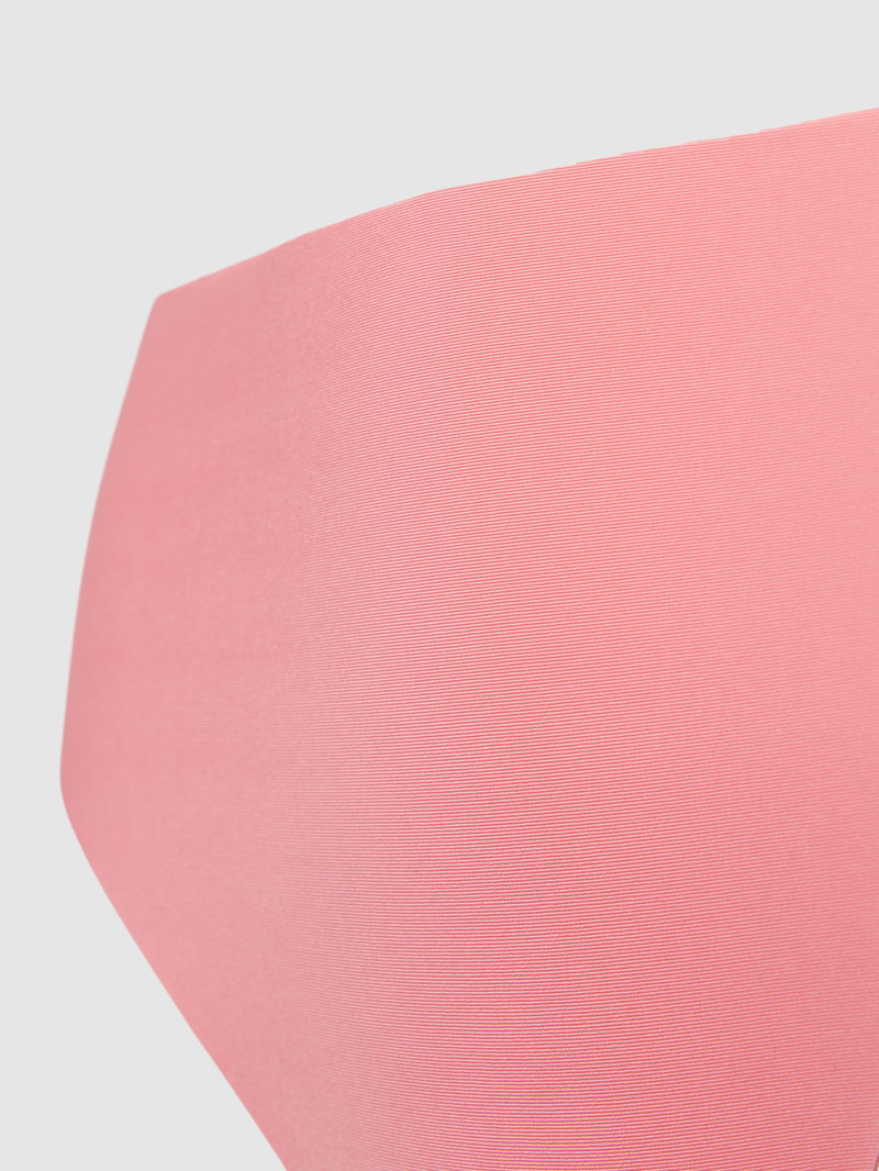 String mit Label-Detail Modell 'Zero Feel' in altrosa