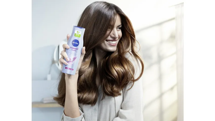 NIVEA Diamant Glanz Shampoo mit Diamantpartikeln 250 ml