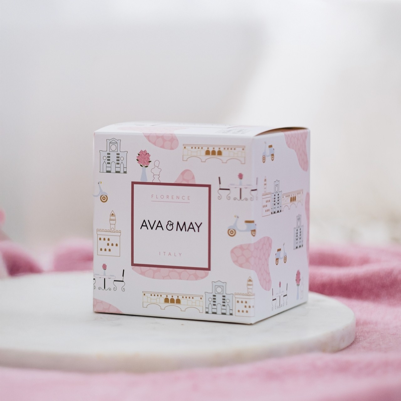 AVA & MAY Мирисна свећа Флоренс