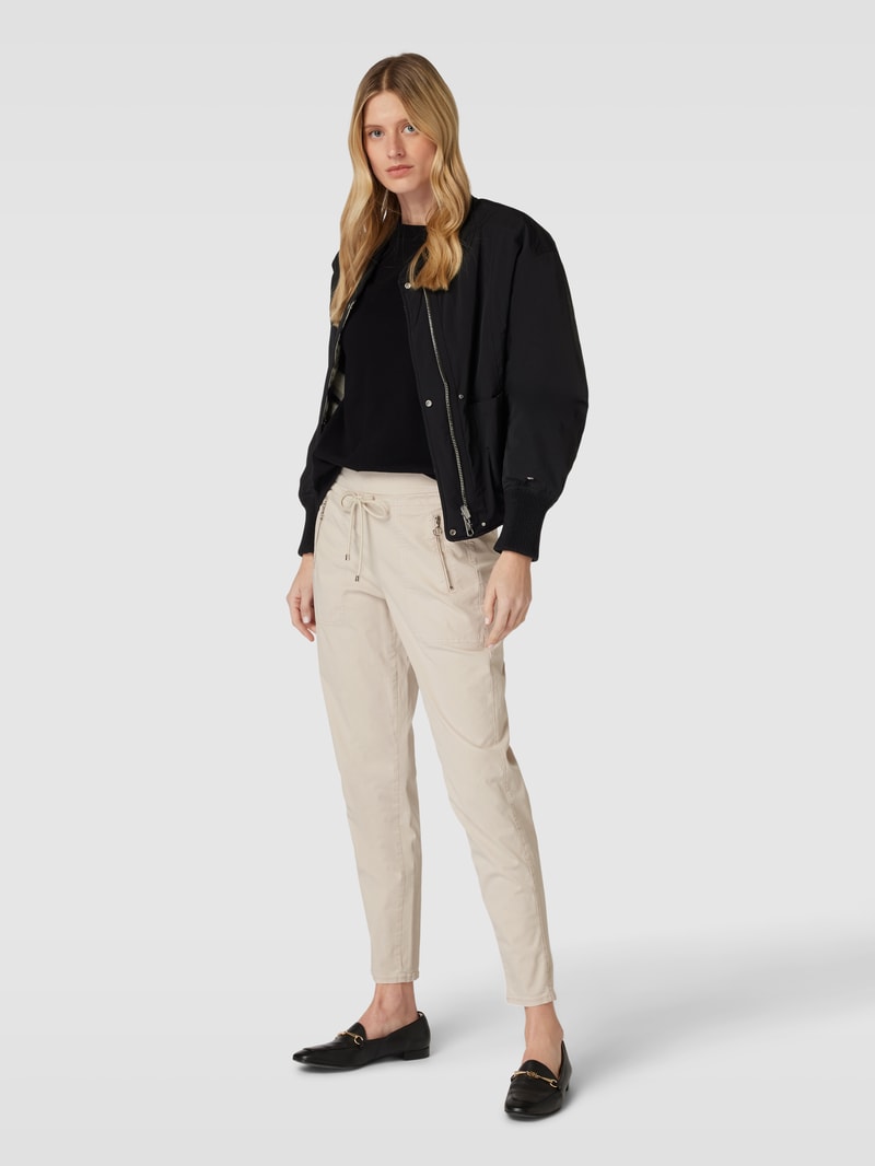 Hose mit Zierhnähten Modell 'EASY' in offwhite