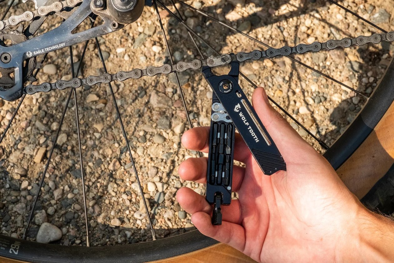 WOLFTOOTH 8-Bit Kit Two Multitool