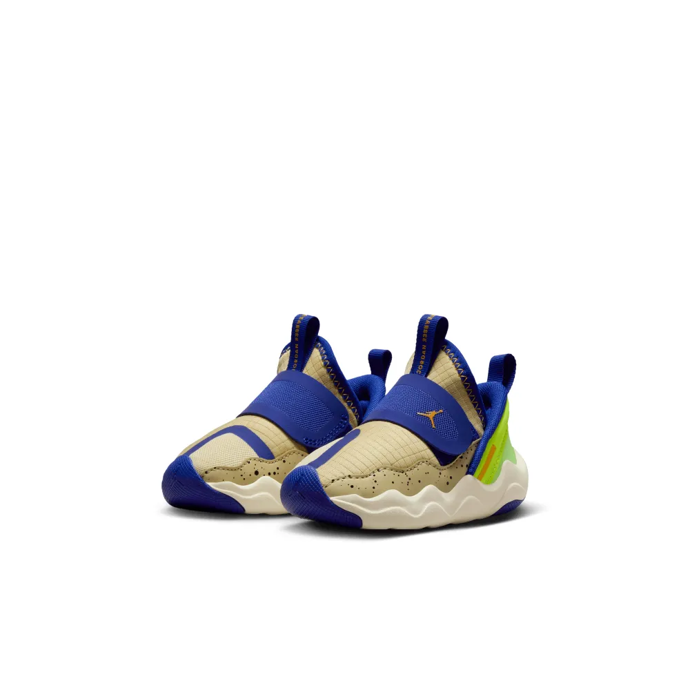 NIKE JORDAN 23 7 DZ6331-700 / braun