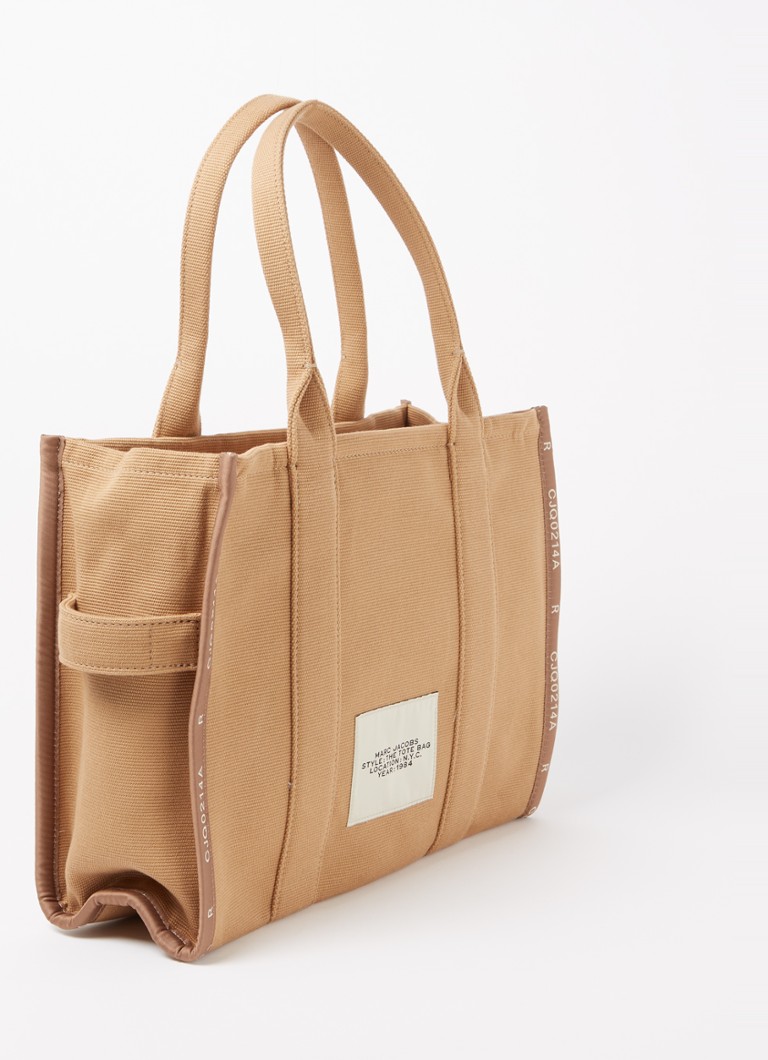 Marc Jacobs Velika torba preko ramena s vezom logotipa