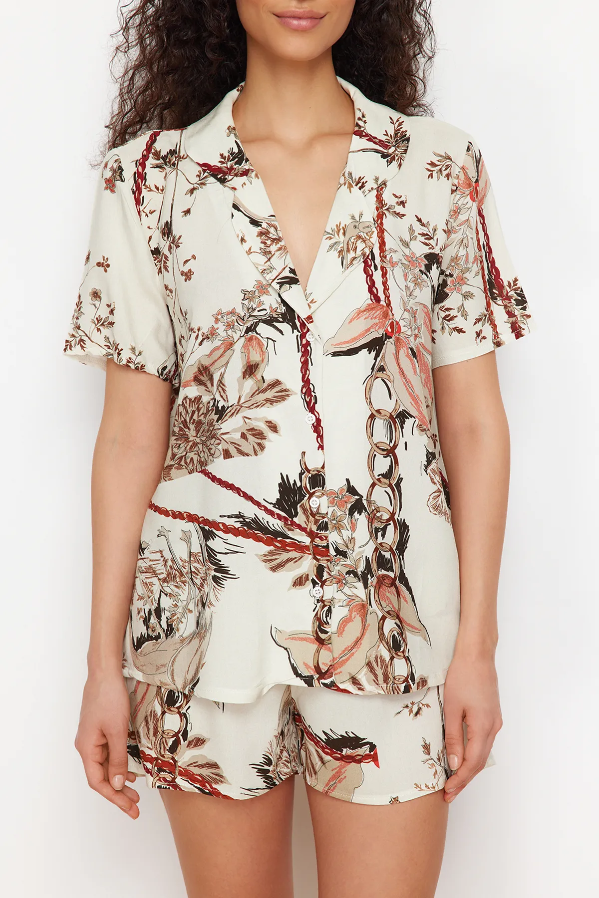 Trendyol Collection  Mehrfarbiges Pyjama-Set aus gewebter Viskose mit Blumenmuster THMSS24PT00186