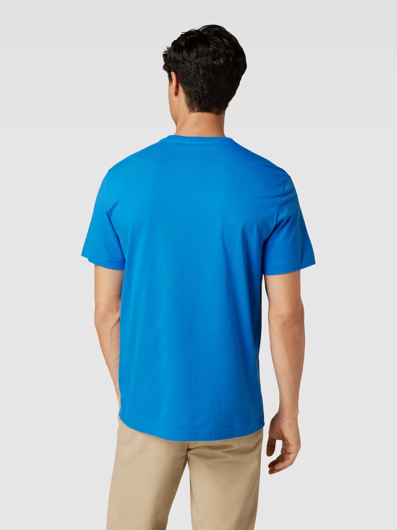 T-Shirt mit Logo-Patch in royalblau