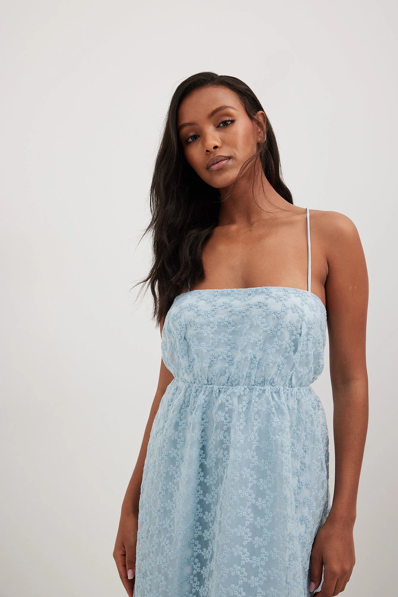 Kleid mit Stickerei